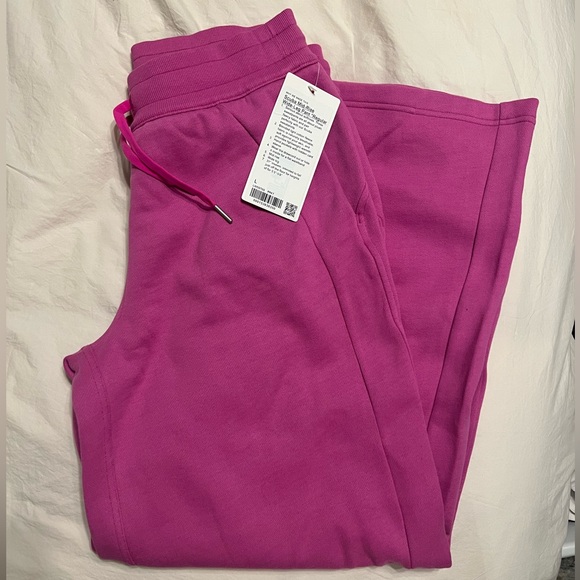 Lululemon Scuba Wide Leg Pant - Picture 2 of 4